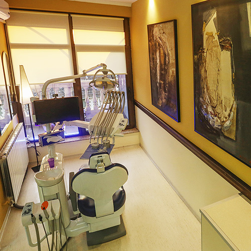 gallery item